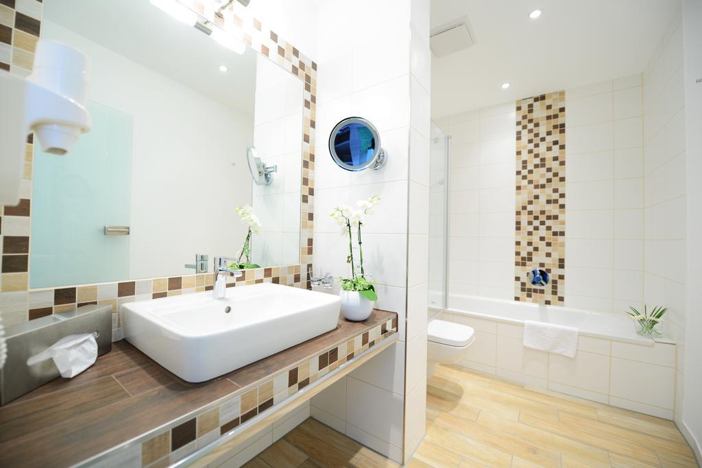 Der Bayerische Hof Hotel Grunbach Room photo