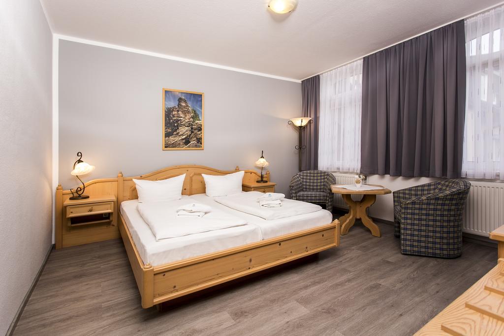 Der Bayerische Hof Hotel Grunbach Exterior photo